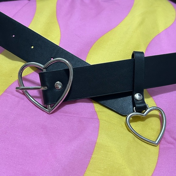 FREE WITH BUNDLE Heart Buckle Pleather Belt - Picture 2 of 2